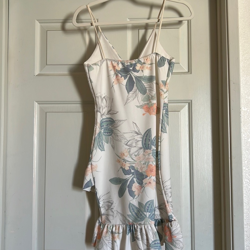 Missguided floral beach mini dress - Picture 2 of 4